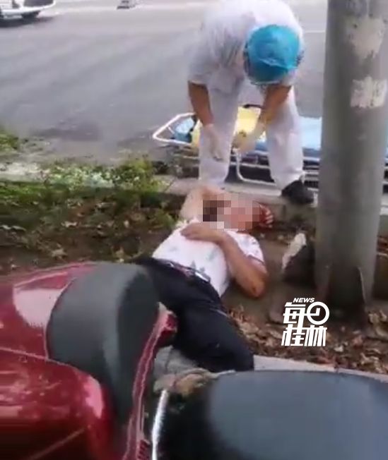 168体育 168体育官网事发环城西一路一男子半个脸是血倒在绿化带里不省人事什么情况？(图2)